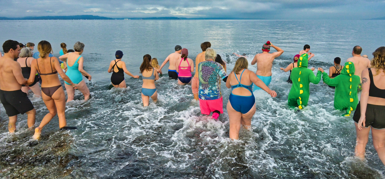 Largest Polar Plunge ever launches 2024 on Alki Beach Westside Seattle